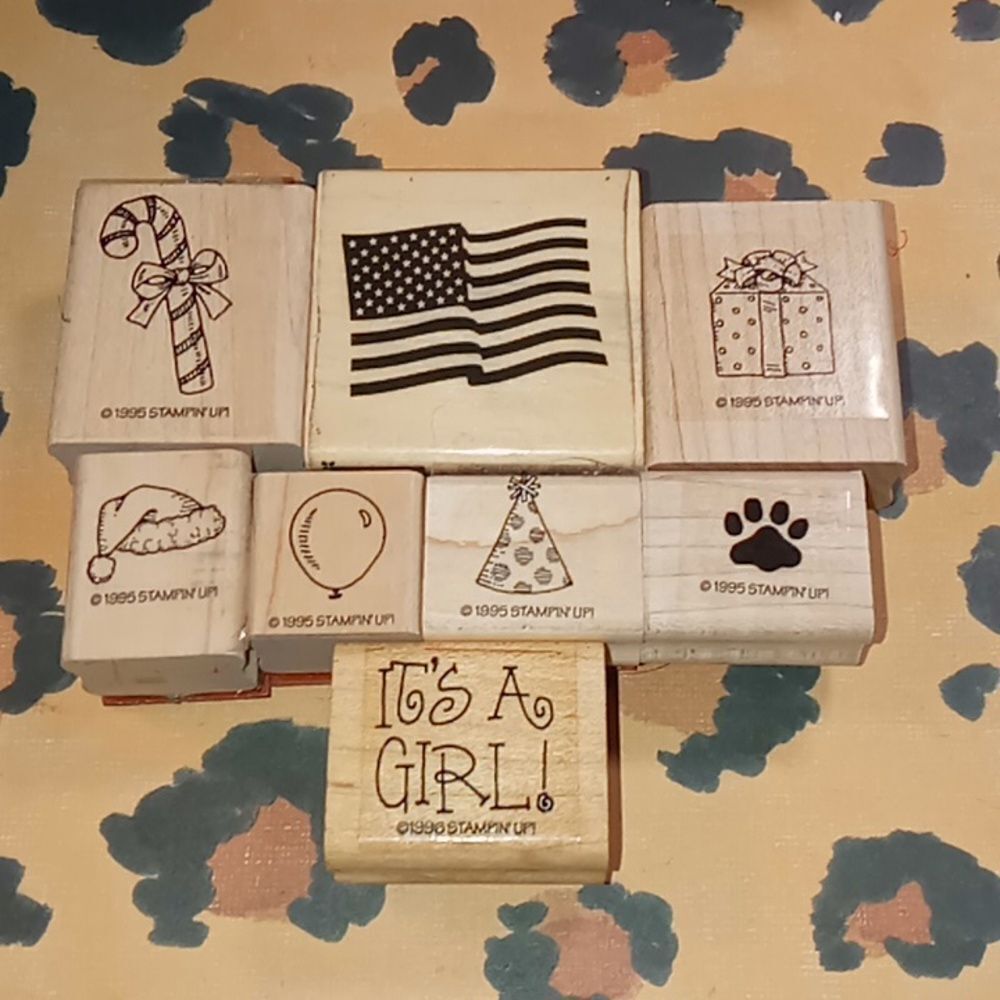Set of 8 random stamps